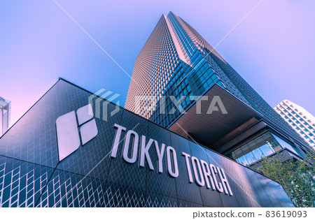 Skyscraper, skyscraper, Tokiwabashi Tower that appeared in front of the intersection of Japan's Tokyo cityscape "Gofukubashi" 83619093