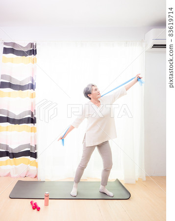 Asia Mature Women's Home-based Exercise Body, Increased Resistance. Asia Mature Women's Home-based Exercise Body, Increased Resistance. 83619714