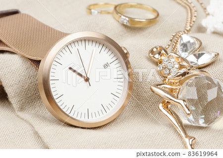 unisex fashion wristwatch unisex fashion wristwatch 83619964