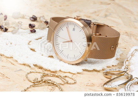 unisex fashion wristwatch unisex fashion wristwatch 83619978