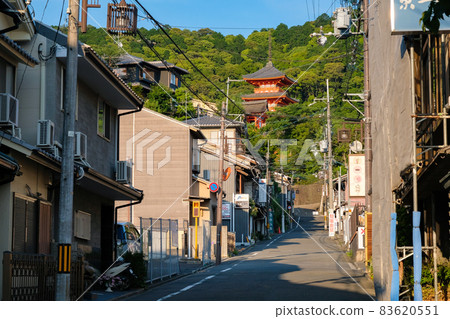 前往京都市清水寺的茶灣坂 83620551