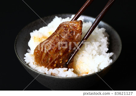 日本黑牛大腿肉烤肉飯 83621127