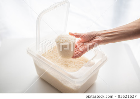 儲米器和量杯 83621627