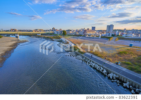 View the Odakyu Tama River Bridge and Noborito, Tama Ward from the Tama Suido Bridge View the Odakyu Tama River Bridge and Noborito, Tama Ward from the Tama Suido Bridge 83622391