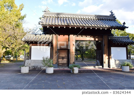 滋賀縣大津市澤澤城跡公園大門 滋賀縣大津市澤澤城跡公園大門 83624344