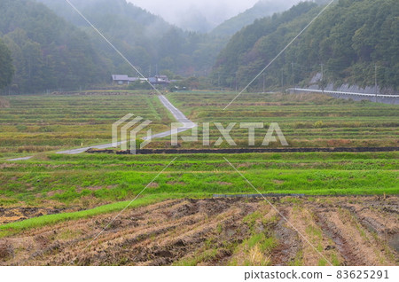 Cloudy Tsukin Tanada scenery << Hokuto City >> 83625291