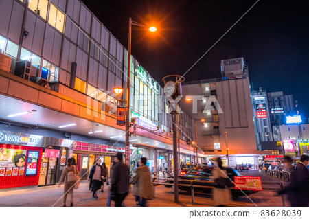 《埼玉縣》大宮車站前廣場,城市夜景 《埼玉縣》大宮車站前廣場,城市夜景 83628039