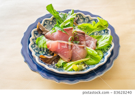 Fresh yellowtail carpaccio Fresh yellowtail carpaccio 83628240