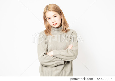 Young woman doing thoughts 83629002