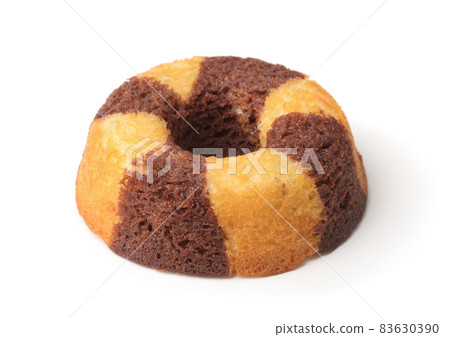 Chocolate banana sponge cake 83630390