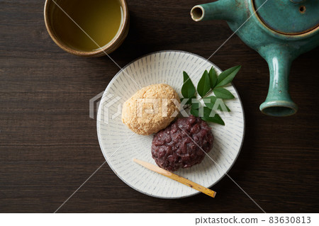 Red bean and sweet bean curd refuse 83630813