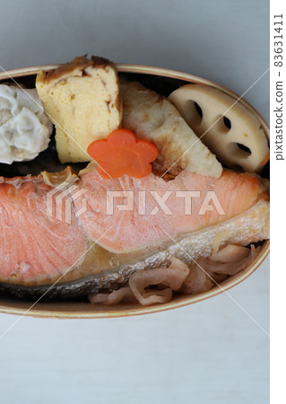Grilled salmon bento in a bento box 83631411
