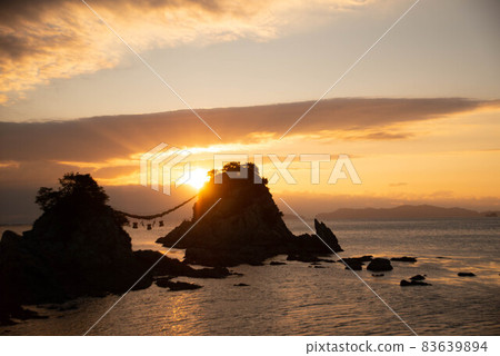 Saiki City (Kamiura Town) Bungo Futamigaura Sunrise 83639894