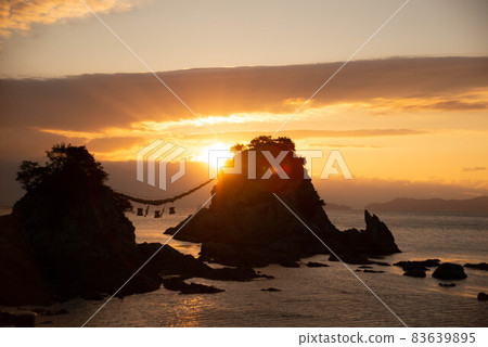 Saiki City (Kamiura Town) Bungo Futamigaura Sunrise 83639895
