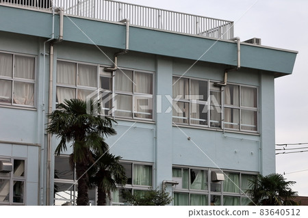 Elementary school building image Elementary school building image 83640512