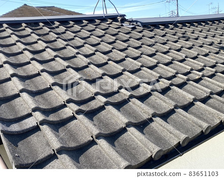 Durable and beautiful tiled roof 83651103