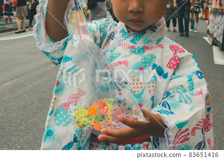 younger, girl, girls 83651416