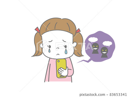 看著智能手機網絡欺凌的女孩哭泣 看著智能手機網絡欺凌的女孩哭泣 83653341