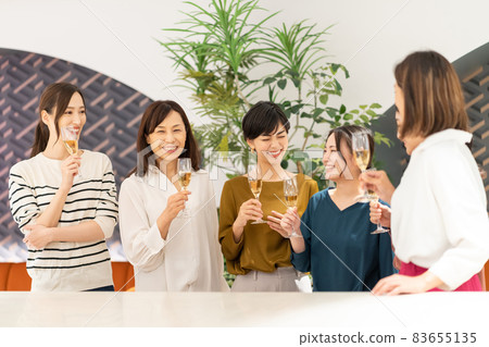 Cheers Girls' Association Party Shooting cooperation: WEEK Shibadaimon (Sun Frontier Fudousan) Cheers Girls' Association Party Shooting cooperation: WEEK Shibadaimon (Sun Frontier Fudousan) 83655135