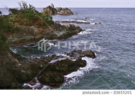 Scenery of magnificent sea erosion on the Anami coast in Shinonsen Town, Hyogo Prefecture Scenery of magnificent sea erosion on the Anami coast in Shinonsen Town, Hyogo Prefecture 83655201