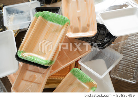Image of food tray 83655499