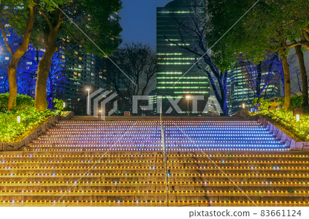 燈火通明的新宿中央公園東京夜景 83661124