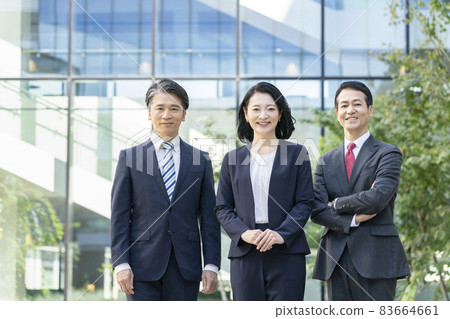 Middle to senior generation business person image shooting cooperation "LINK FOREST" Middle to senior generation business person image shooting cooperation "LINK FOREST" 83664661