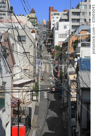 11 月 新宿 292 東福院坂 / 若葉 2 丁目 83669045