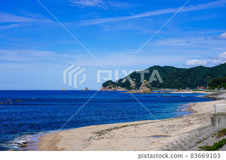 Sasagawa Nagare Torikoshiyama Beach (Murakami City, Niigata Prefecture) Sasagawa Nagare Torikoshiyama Beach (Murakami City, Niigata Prefecture) 83669103