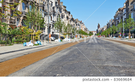 First step of a Bicycle path development in the Demolder street 83669684