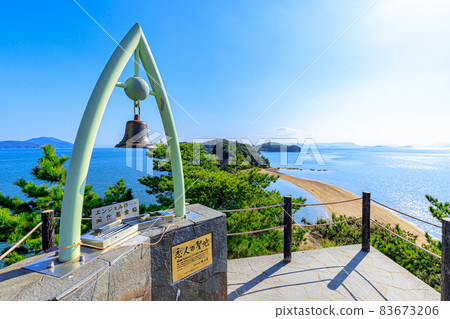 天使之路(退潮時)和香川縣小豆島的古蹟 天使之路(退潮時)和香川縣小豆島的古蹟 83673206