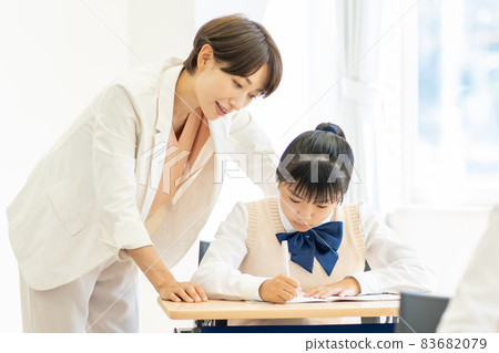 班級女生初中拍攝合作:中央技校附屬日本語學校 班級女生初中拍攝合作:中央技校附屬日本語學校 83682079