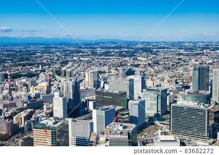 橫濱站周圍的建築物 83682272