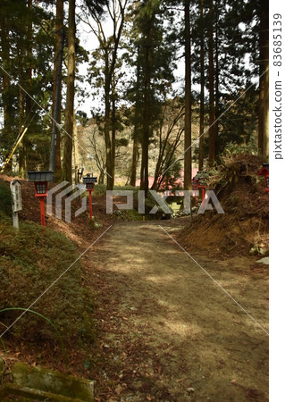 Mountain road Mountain road 83685139