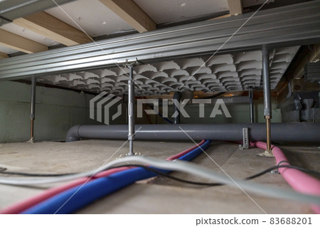 Inside the underfloor of a newly built house 83688201