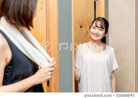 健身房更衣室（毛巾） 83688645
