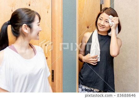 健身房更衣室(毛巾) 健身房更衣室(毛巾) 83688646