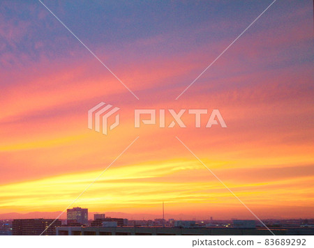 落日的天空 83689292