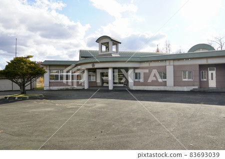 Hobetsu Municipal Inari Elementary School (closed) Hobetsu Municipal Inari Elementary School (closed) 83693039