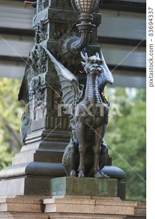 Kirin statue of the central pillar of Nihonbashi, Tokyo 83694337