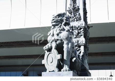 Nihonbashi, Tokyo The lion statue of the main pillar of Nihonbashi and the Tokyo city emblem 83694340