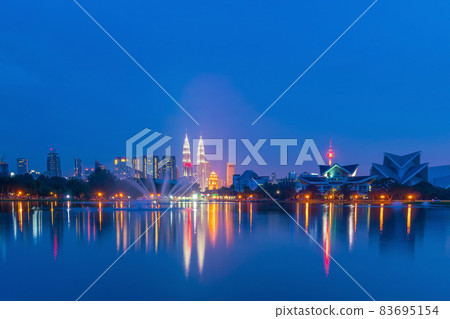 Night view of Kuala Lumpur city skyline Night view of Kuala Lumpur city skyline 83695154