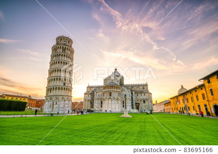 Pisa Cathedral and the Leaning Tower 83695166