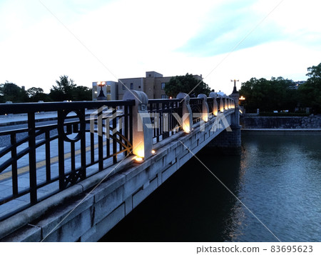 黃昏的和平公園 黃昏的和平公園 83695623