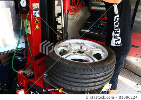 Tire change aluminum wheels car maintenance street circuit summer tire tire changer 83696124