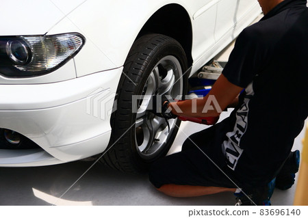 輪胎更換鋁輪轂汽車維修街道電路夏季輪胎輪胎拆裝機 83696140