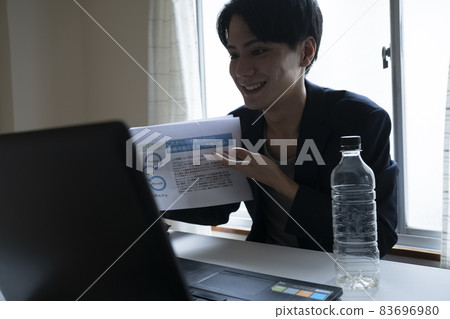 A man giving a presentation about the 3Rs A man giving a presentation about the 3Rs 83696980