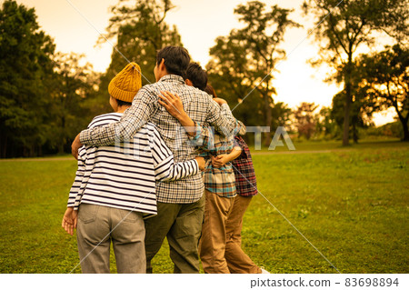 man and woman, men and woman, chum 83698894