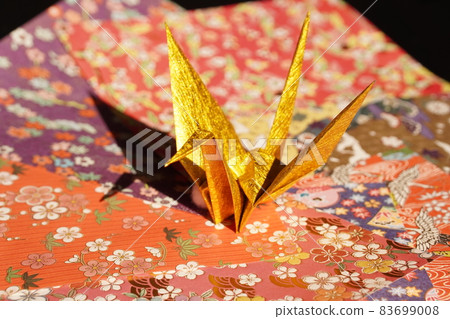 Congratulations on the golden paper crane 83699008