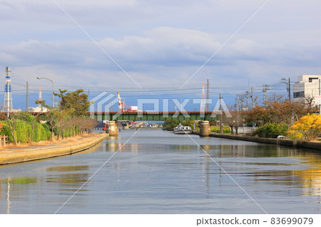 從水市運河眺望萬葉千橋 83699079